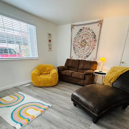 Phoebe'S Place - A Friends' Inspired Escape